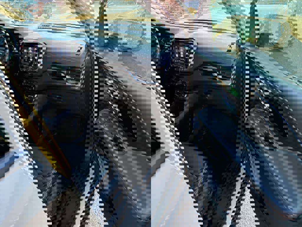 Used 2022 GMC Terrain AT4 w/ Infotainment Package II image 26