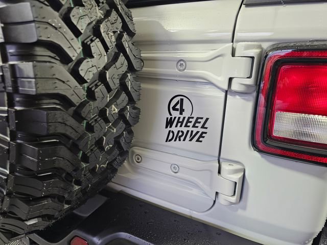 Used 2024 Jeep Wrangler Unlimited Sport image 17