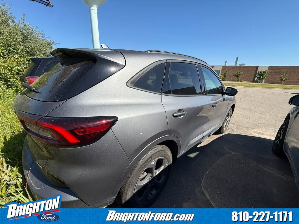 Certified 2024 Ford Escape ST-Line w/ Tech Pack #1 AWD/4WD image 6