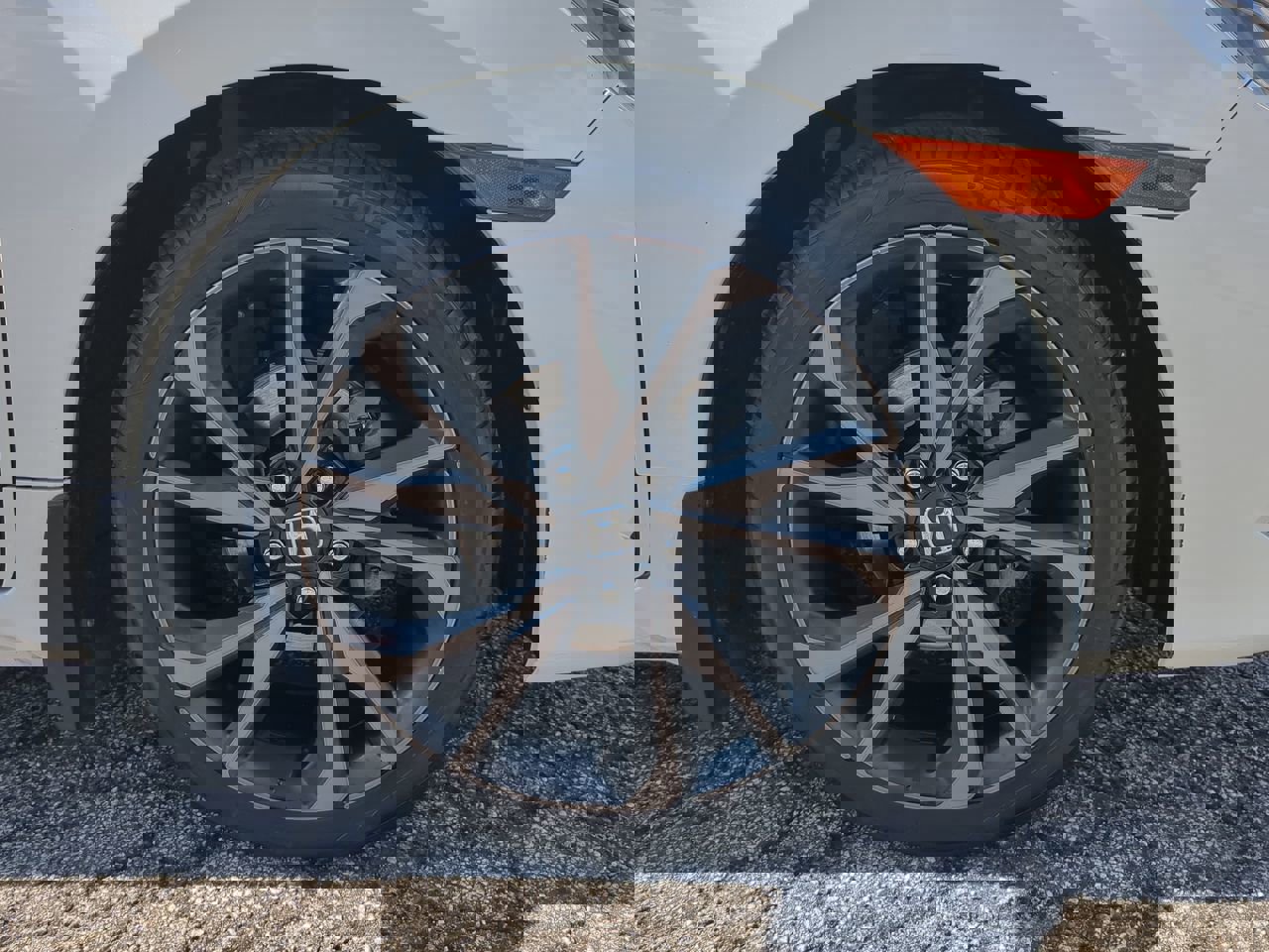 Used 2019 Honda Civic Sport image 9