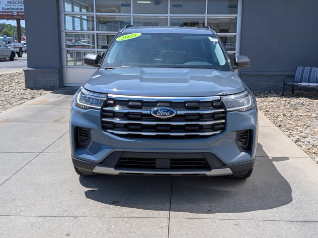 Certified 2025 Ford Explorer Active RWD image 9
