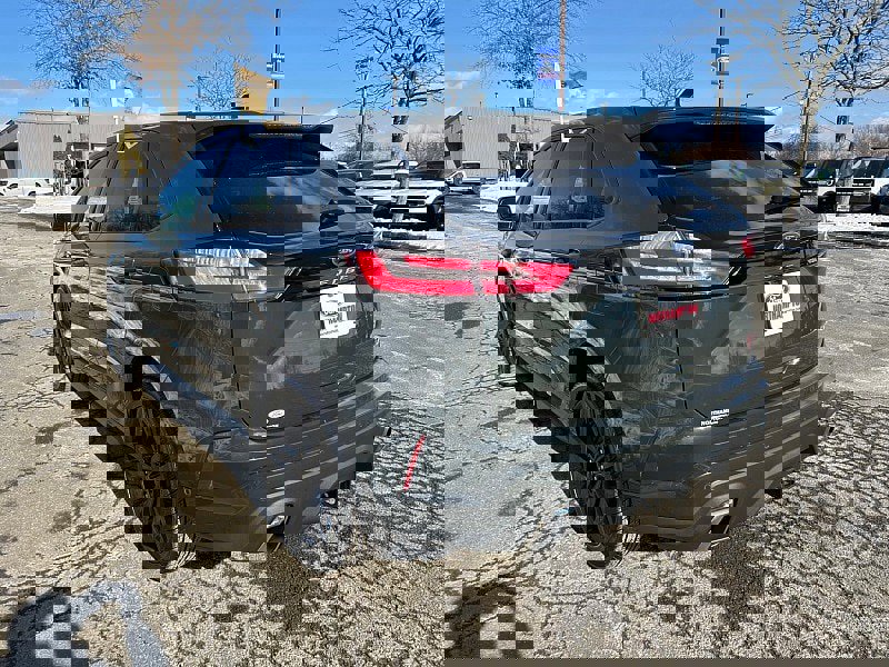 Certified 2022 Ford Edge ST w/ Equipment Group 401A image 3