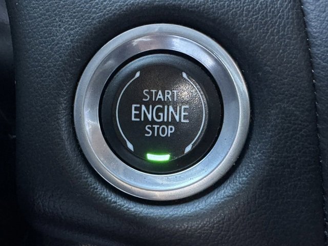 Used 2021 GMC Yukon SLT w/ SLT Premium Package image 19