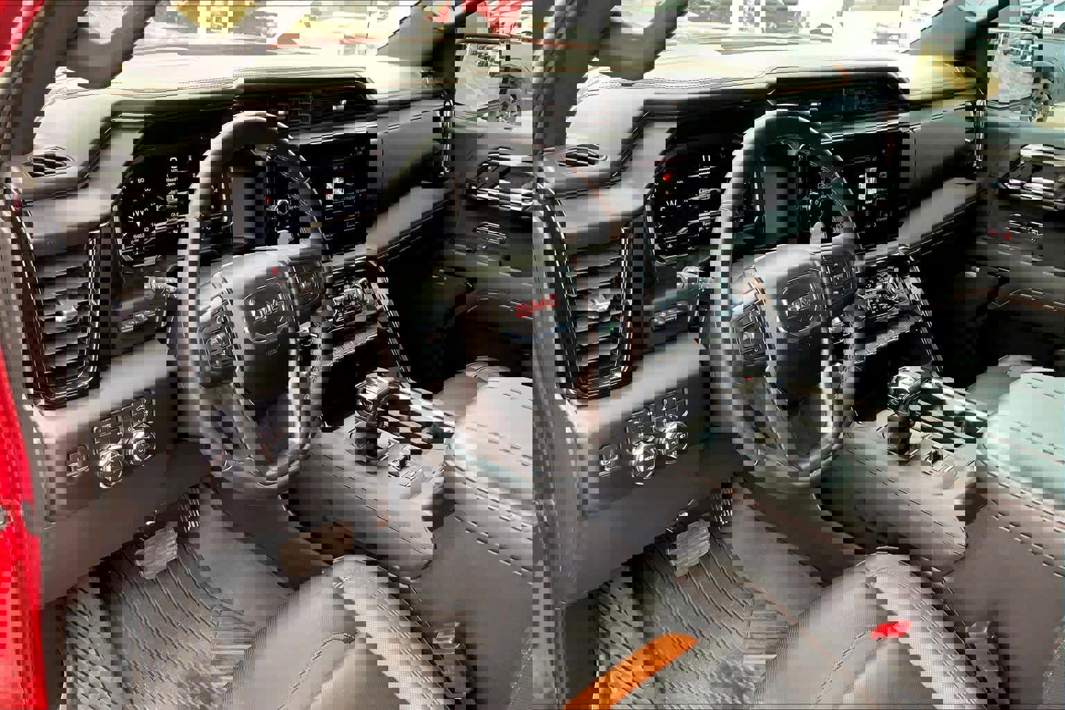 Used 2024 GMC Sierra 1500 AT4 w/ Technology Package image 17