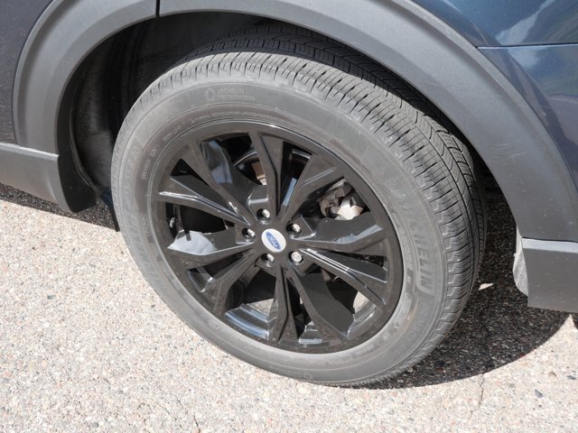 Certified 2024 Ford Explorer XLT w/ Equipment Group 202A AWD/4WD image 8