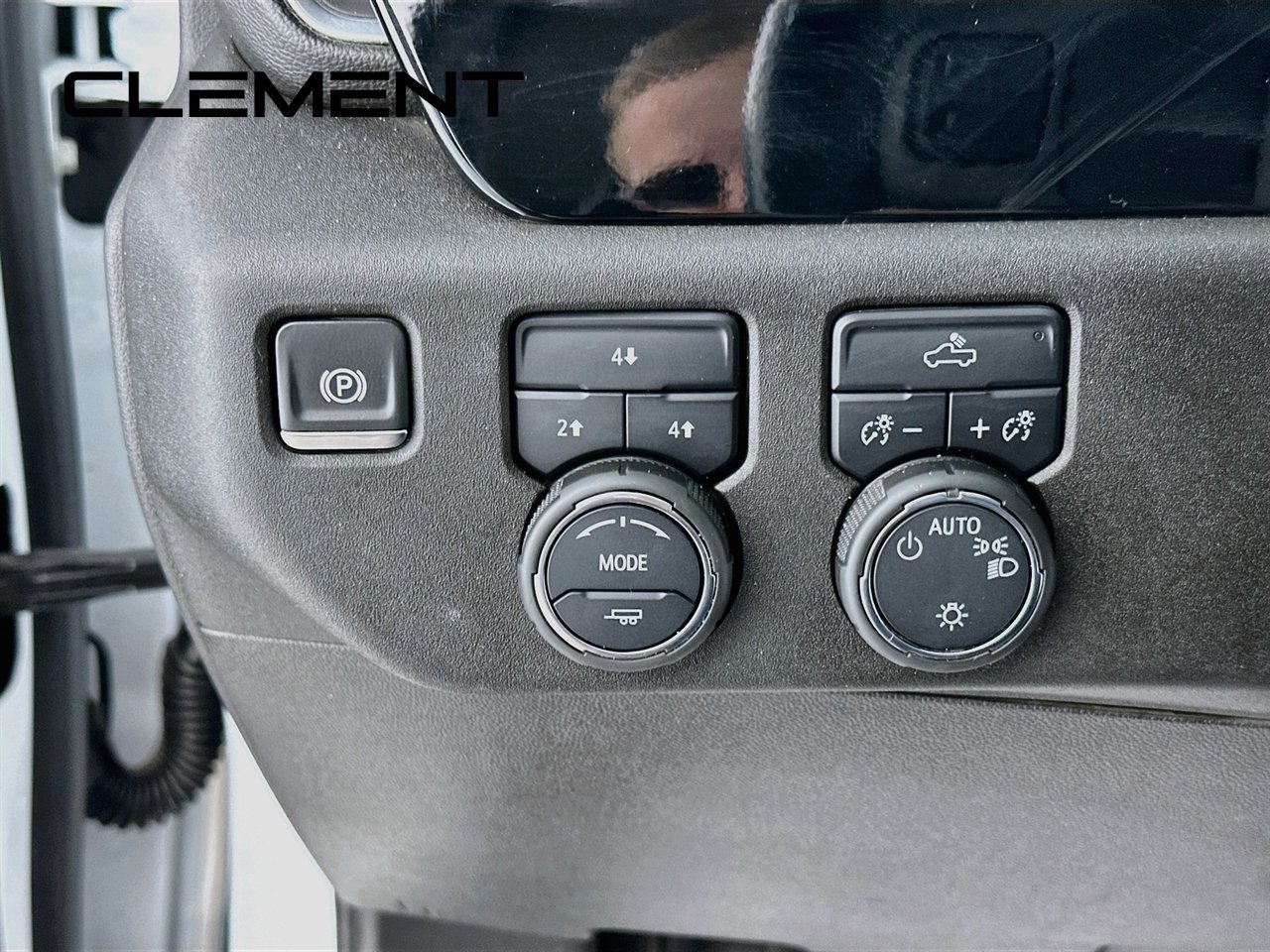 Used 2024 Chevrolet Silverado 3500 LT AWD/4WD image 14