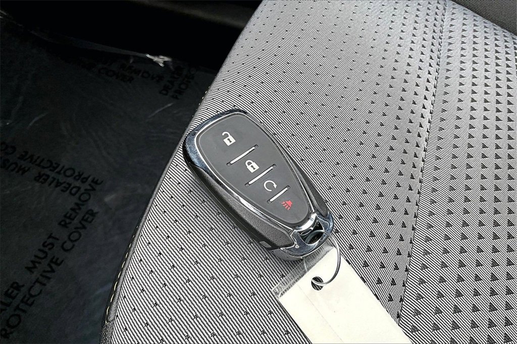 Used 2025 Chevrolet Trax LT image 12