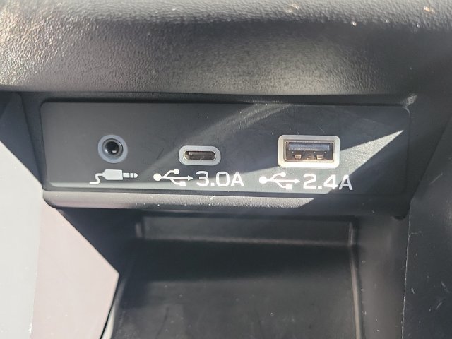 Used 2024 Subaru Outback Premium AWD/4WD image 14