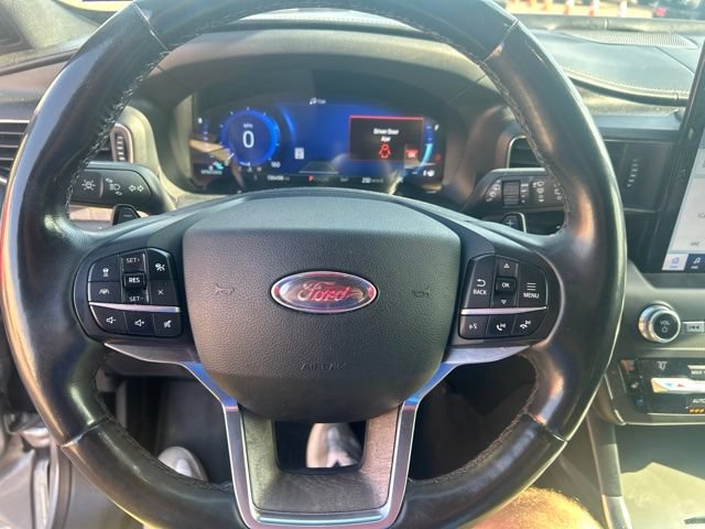 Certified 2020 Ford Explorer Platinum w/ Premium Technology Package AWD/4WD image 16