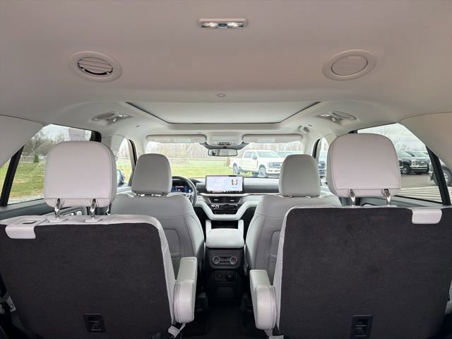 Certified 2025 Ford Explorer Platinum w/ LUX Leather Package image 18