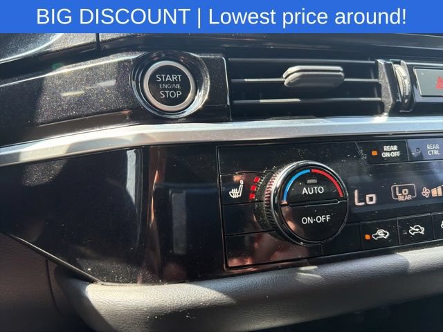 Used 2022 Nissan Pathfinder SV FWD image 31