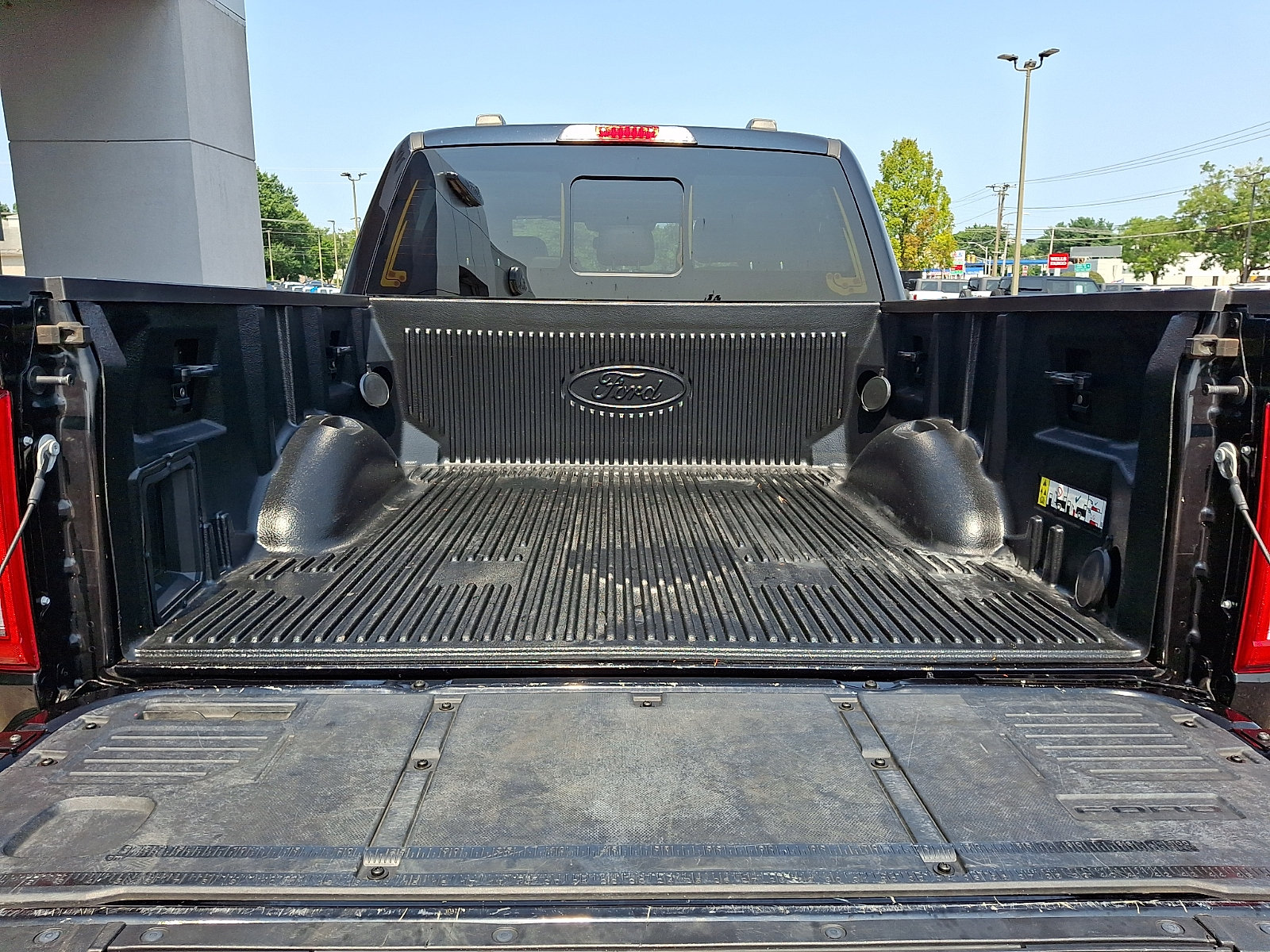 Certified 2023 Ford F150 Lariat w/ Equipment Group 502A High AWD/4WD image 29