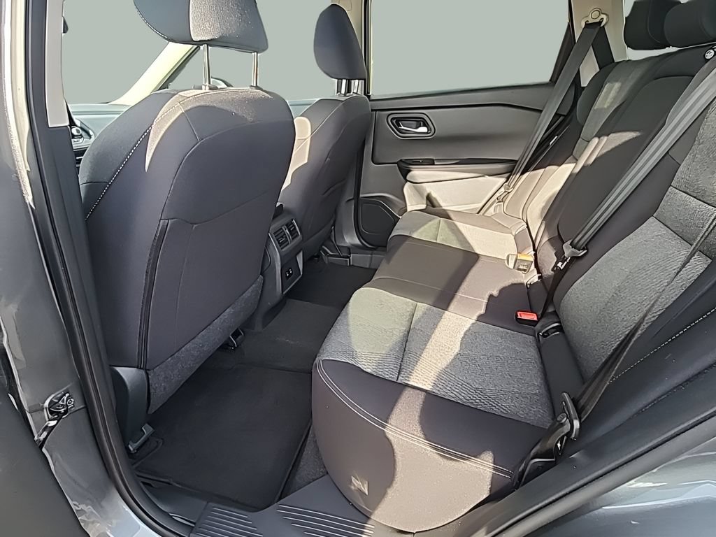 Used 2024 Nissan Rogue SV AWD/4WD image 20
