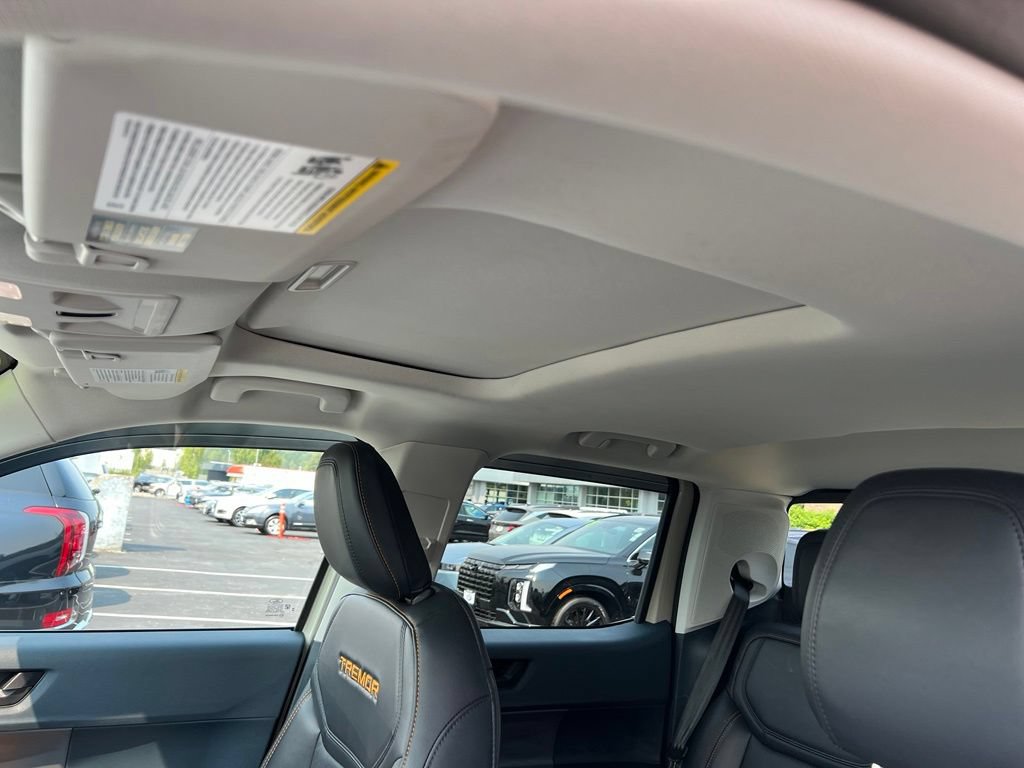 Certified 2025 Ford Maverick Tremor AWD/4WD image 14