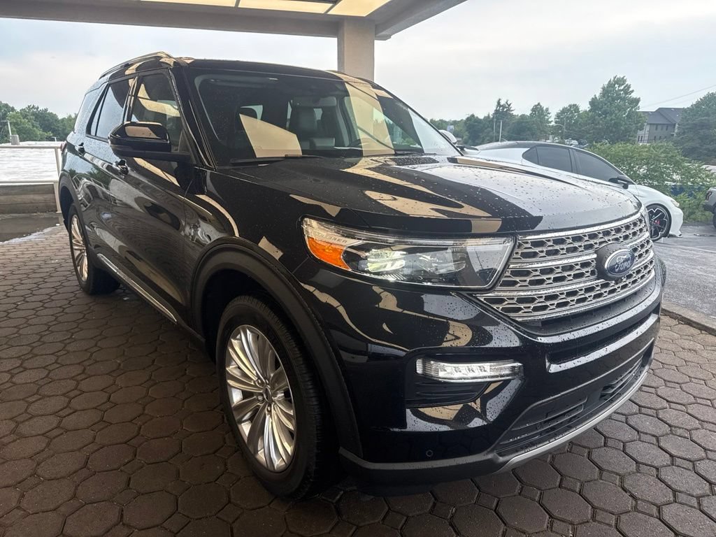 Certified 2024 Ford Explorer Limited w/ Limited Technology Package AWD/4WD image 4