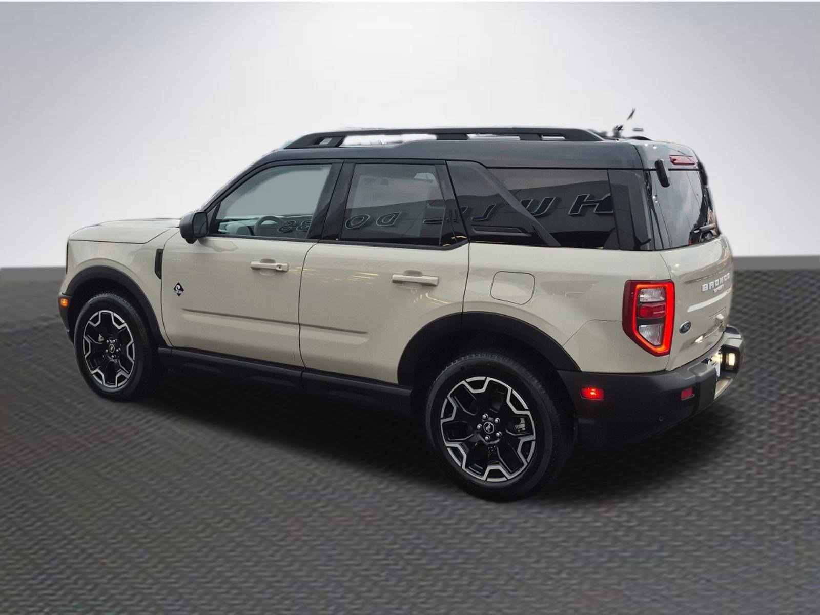 Certified 2025 Ford Bronco Sport Outer Banks w/ Outer Banks Tech Package+ image 5