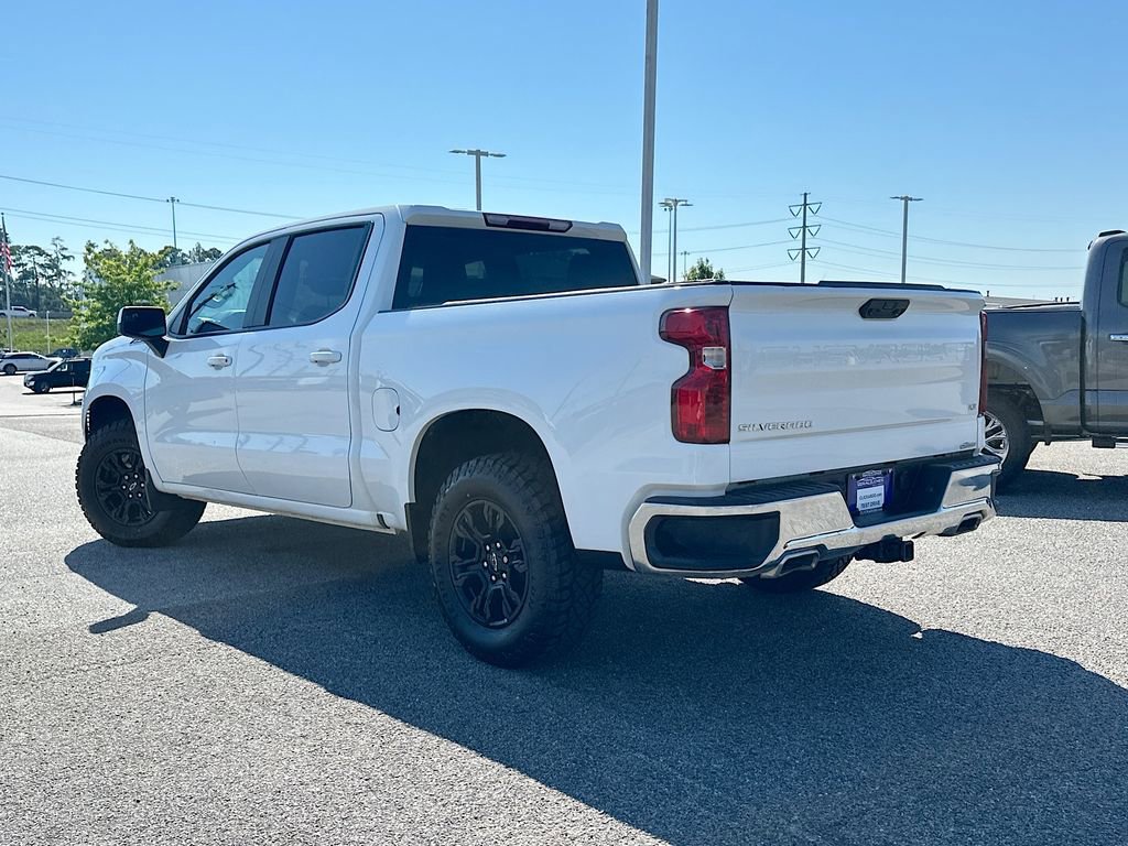 Used 2022 Chevrolet Silverado 1500 LT AWD/4WD image 6