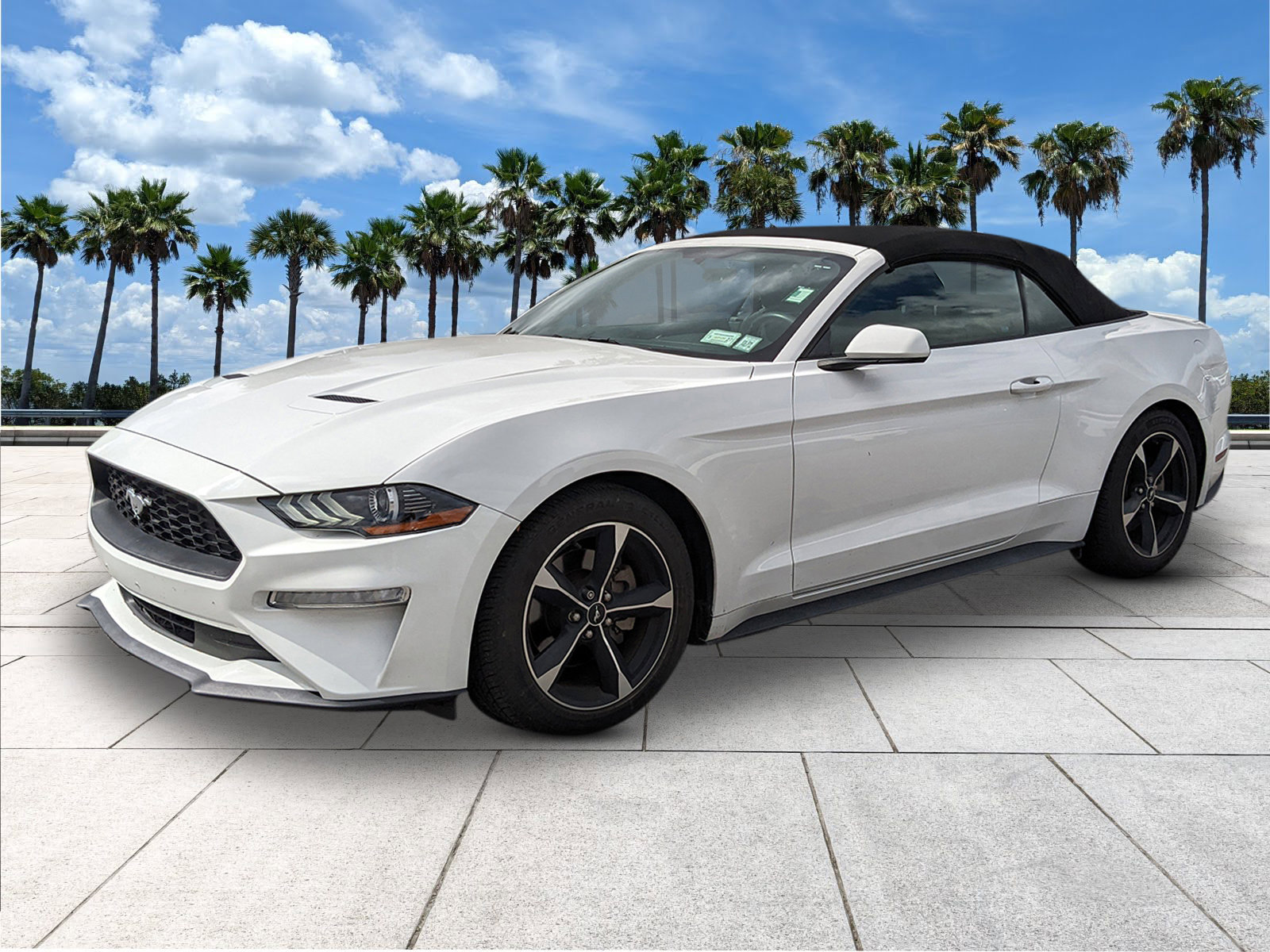 Certified 2018 Ford Mustang Convertible w/ Equipment Group 101A image 4