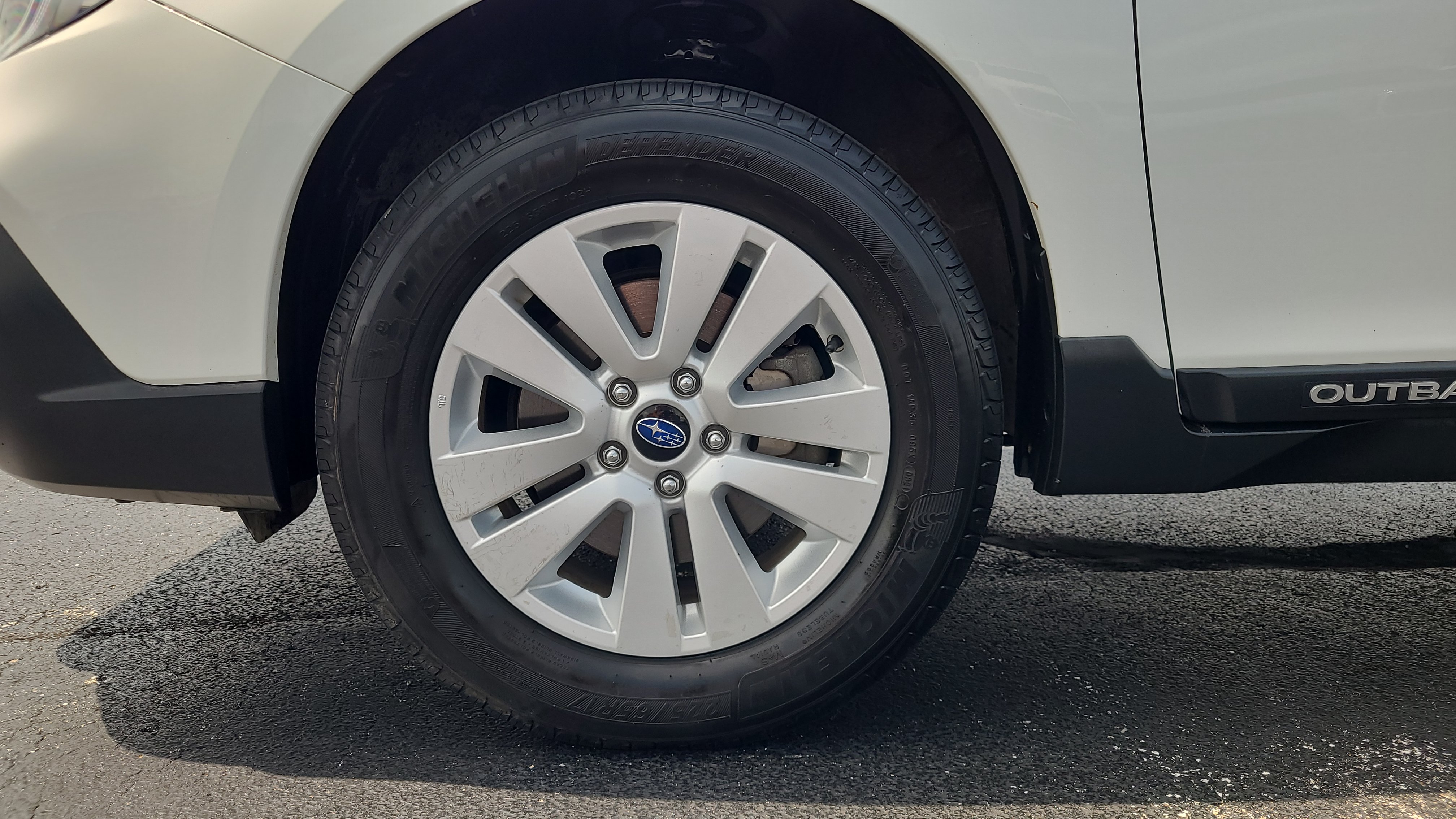 Used 2018 Subaru Outback 2.5i Premium AWD/4WD image 10