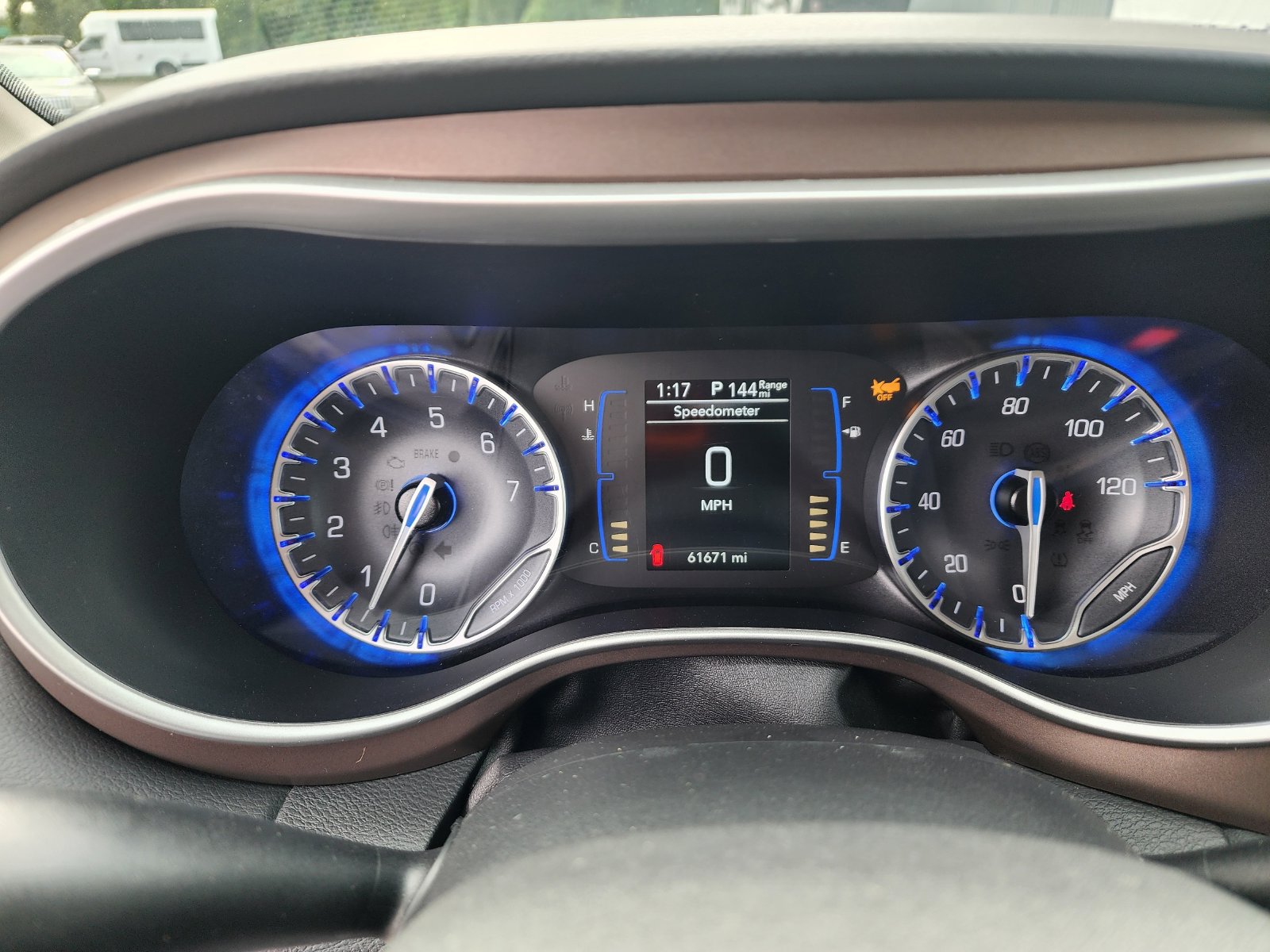 Used 2023 Chrysler Voyager LX FWD image 18