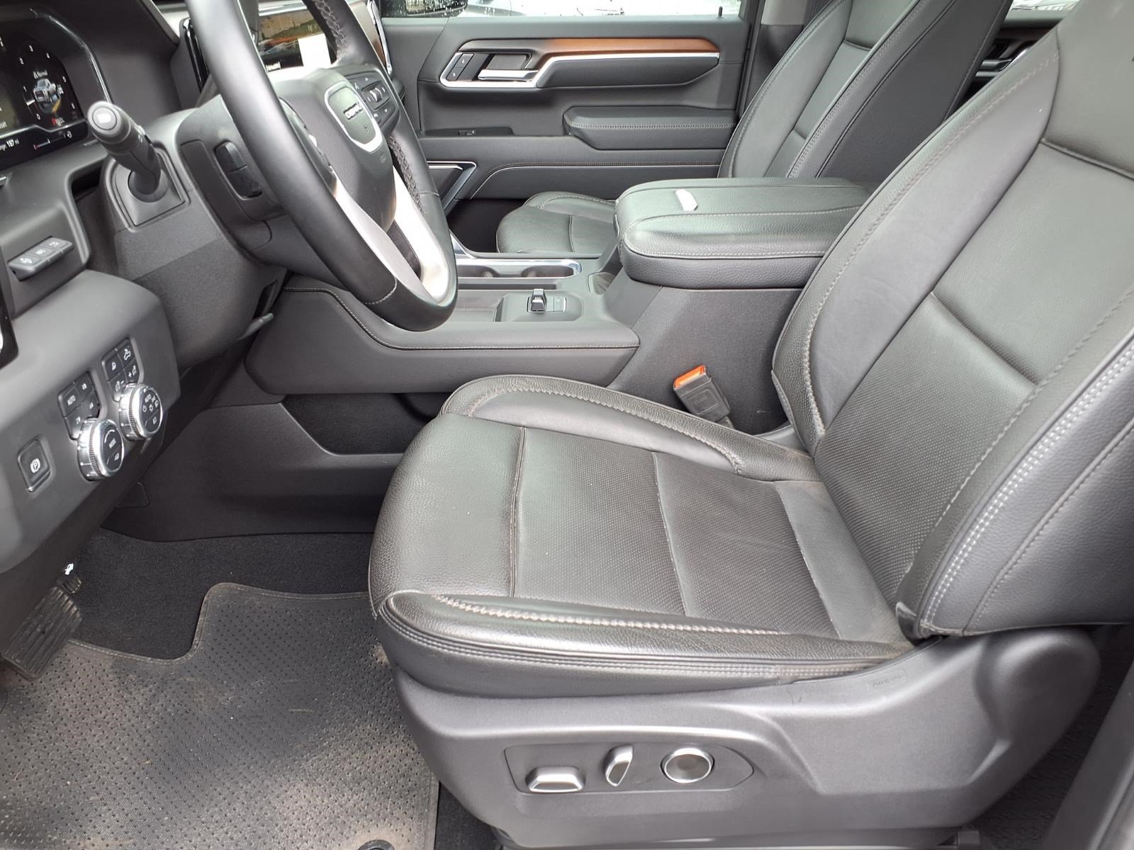 Used 2025 GMC Sierra 3500 Denali w/ Denali Reserve Package AWD/4WD image 14