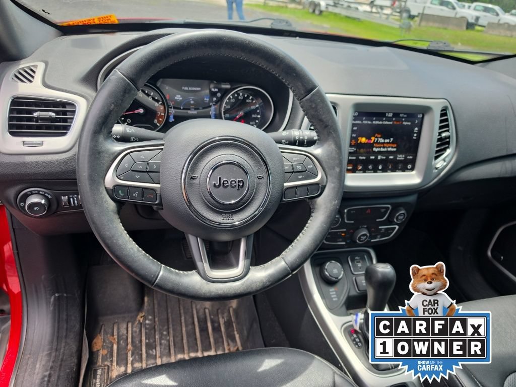 Used 2021 Jeep Compass Latitude w/ Sun and Sound Group AWD/4WD image 9