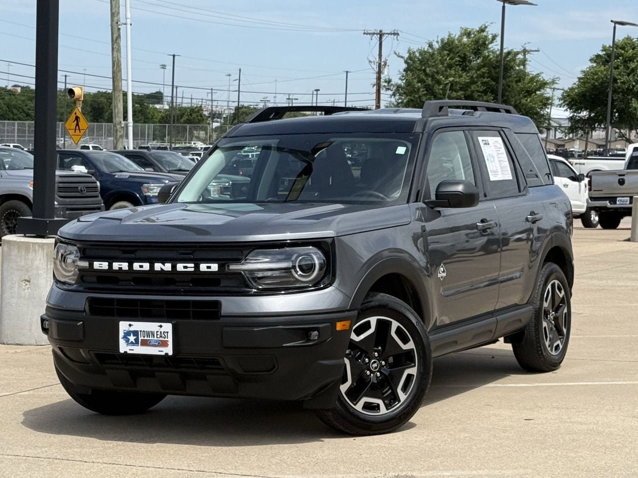 Certified 2024 Ford Bronco Sport Outer Banks AWD/4WD image 2