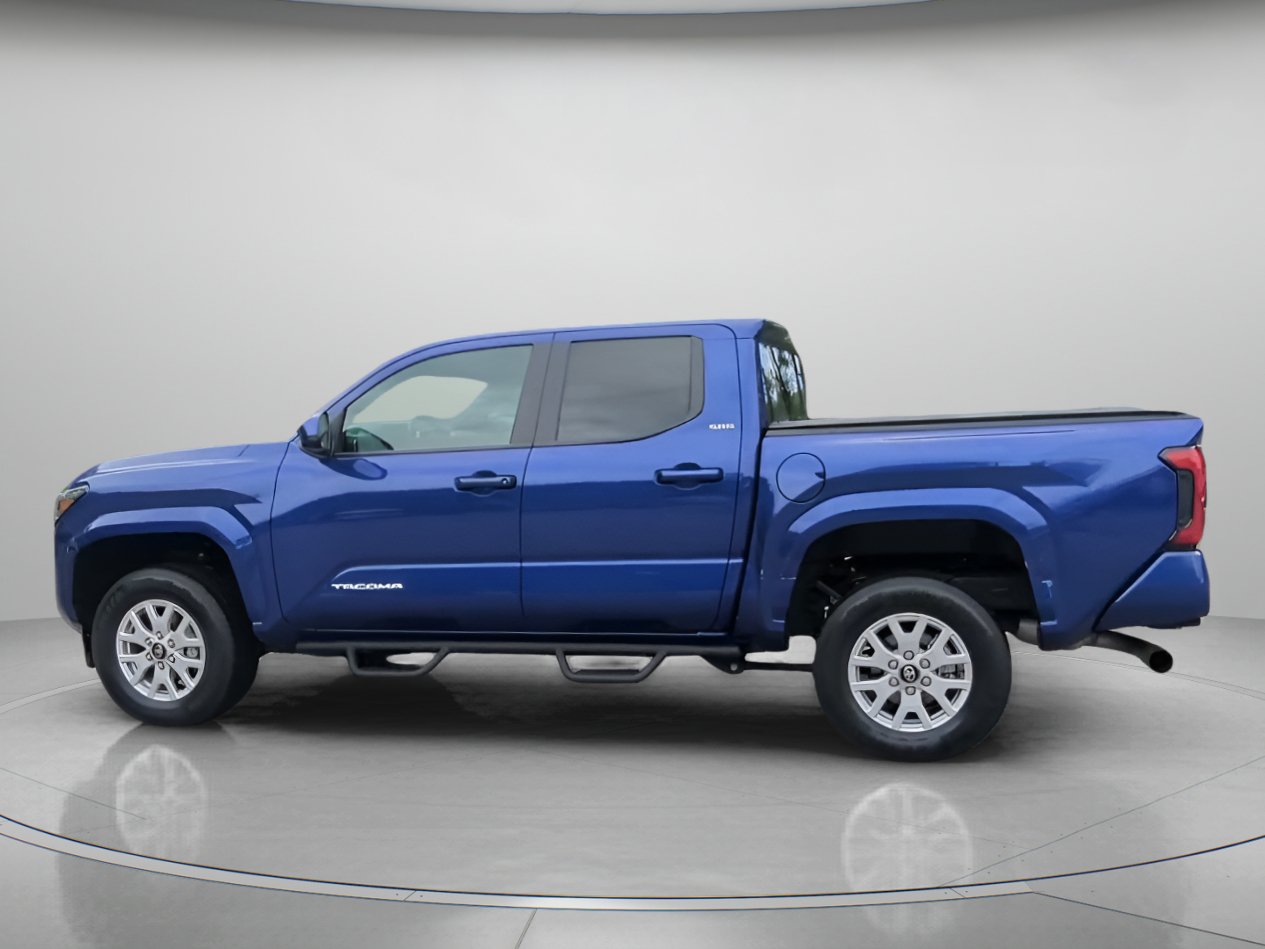 Used 2025 Toyota Tacoma SR5 RWD image 19