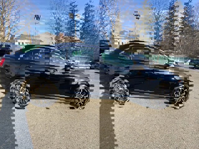 Certified 2018 Ford Taurus SEL w/ Equipment Group 201A image 9