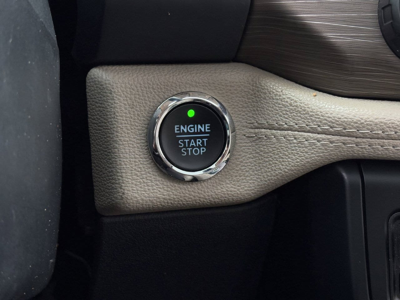 Certified 2024 Ford Expedition Limited RWD image 18