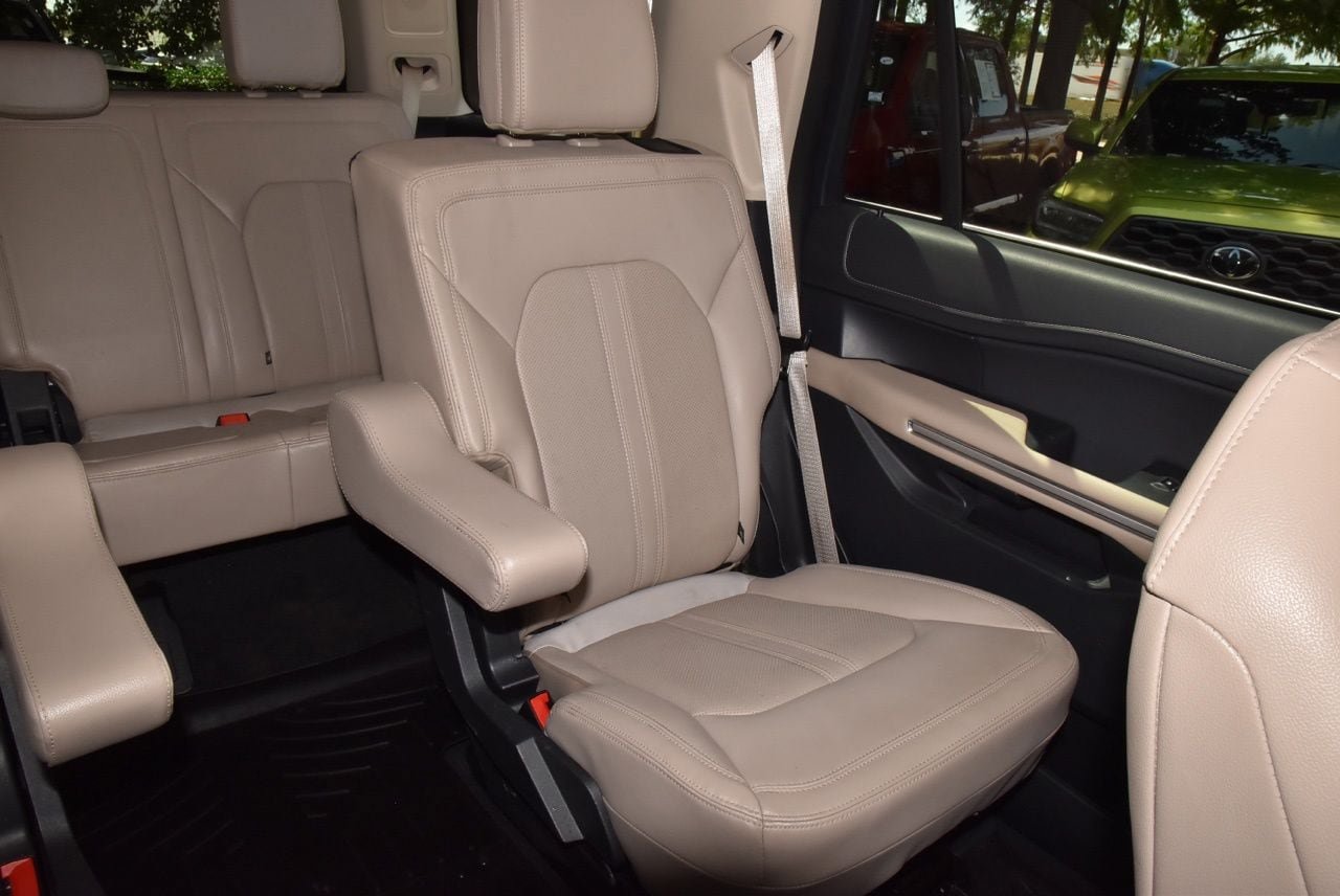 Certified 2024 Ford Expedition Limited RWD image 22