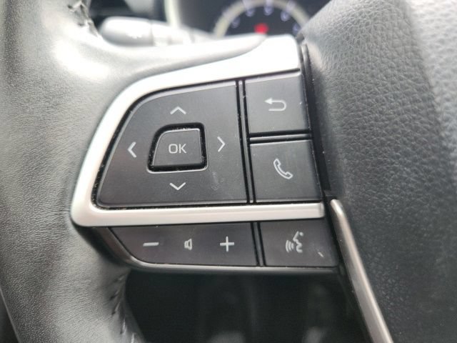 Used 2022 Toyota Highlander XSE FWD image 41