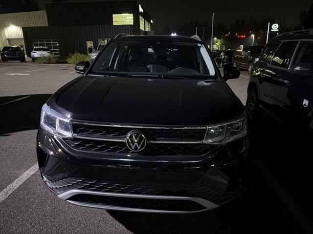 Used 2023 Volkswagen Taos SEL AWD/4WD image 3