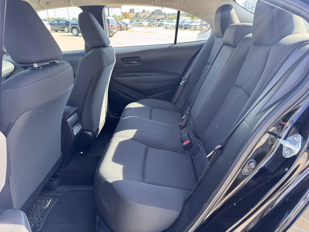 Used 2024 Toyota Corolla LE image 27