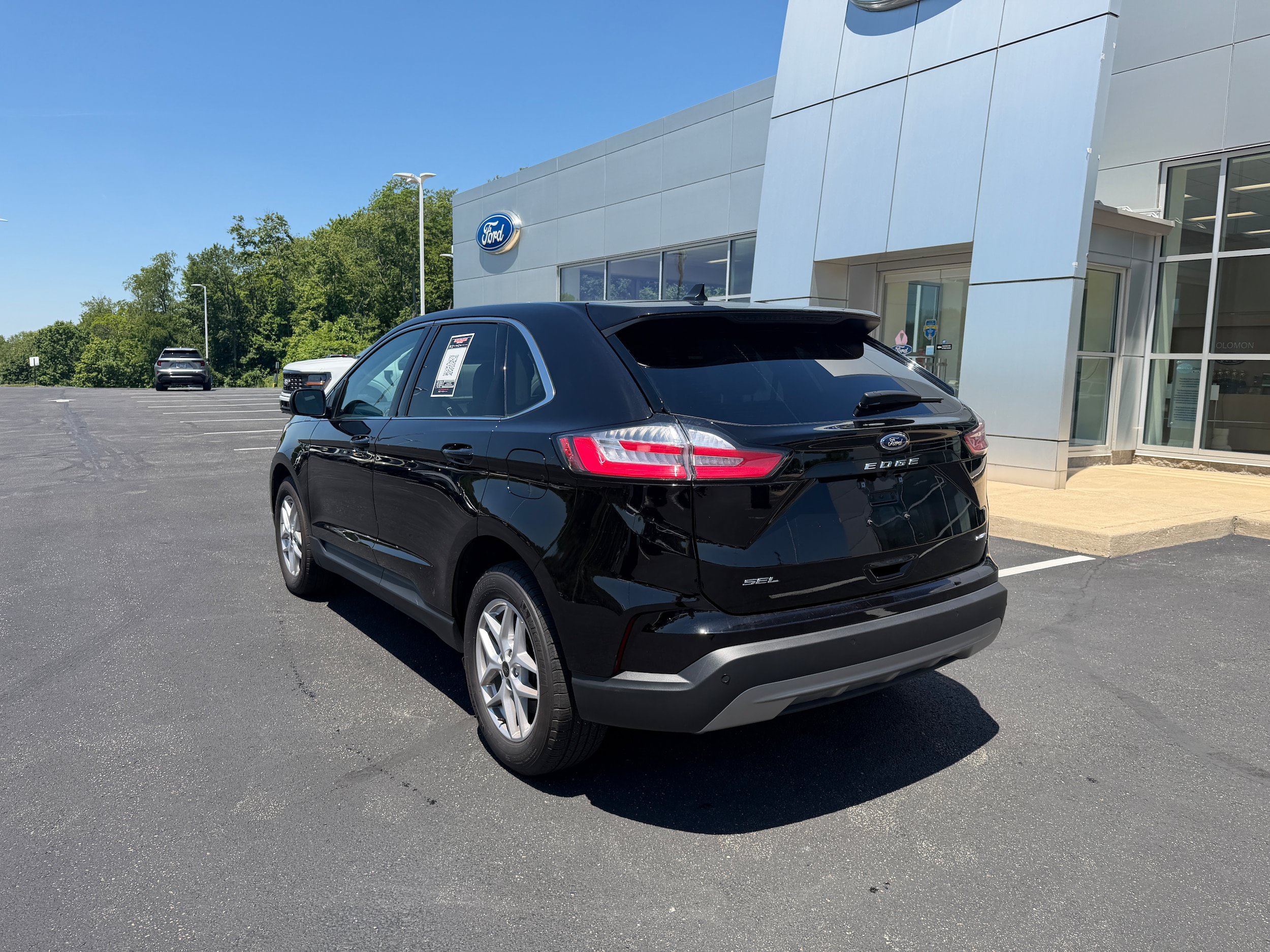 Certified 2024 Ford Edge SEL w/ Convenience Package AWD/4WD image 8