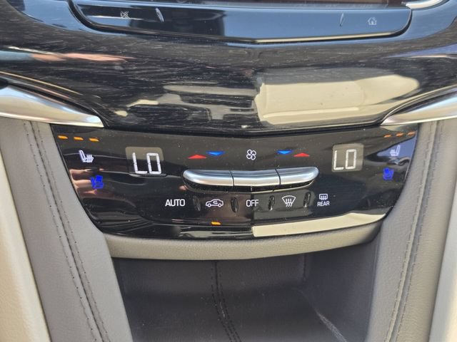 Used 2023 Cadillac XT6 Premium Luxury w/ Technology Package AWD/4WD image 25