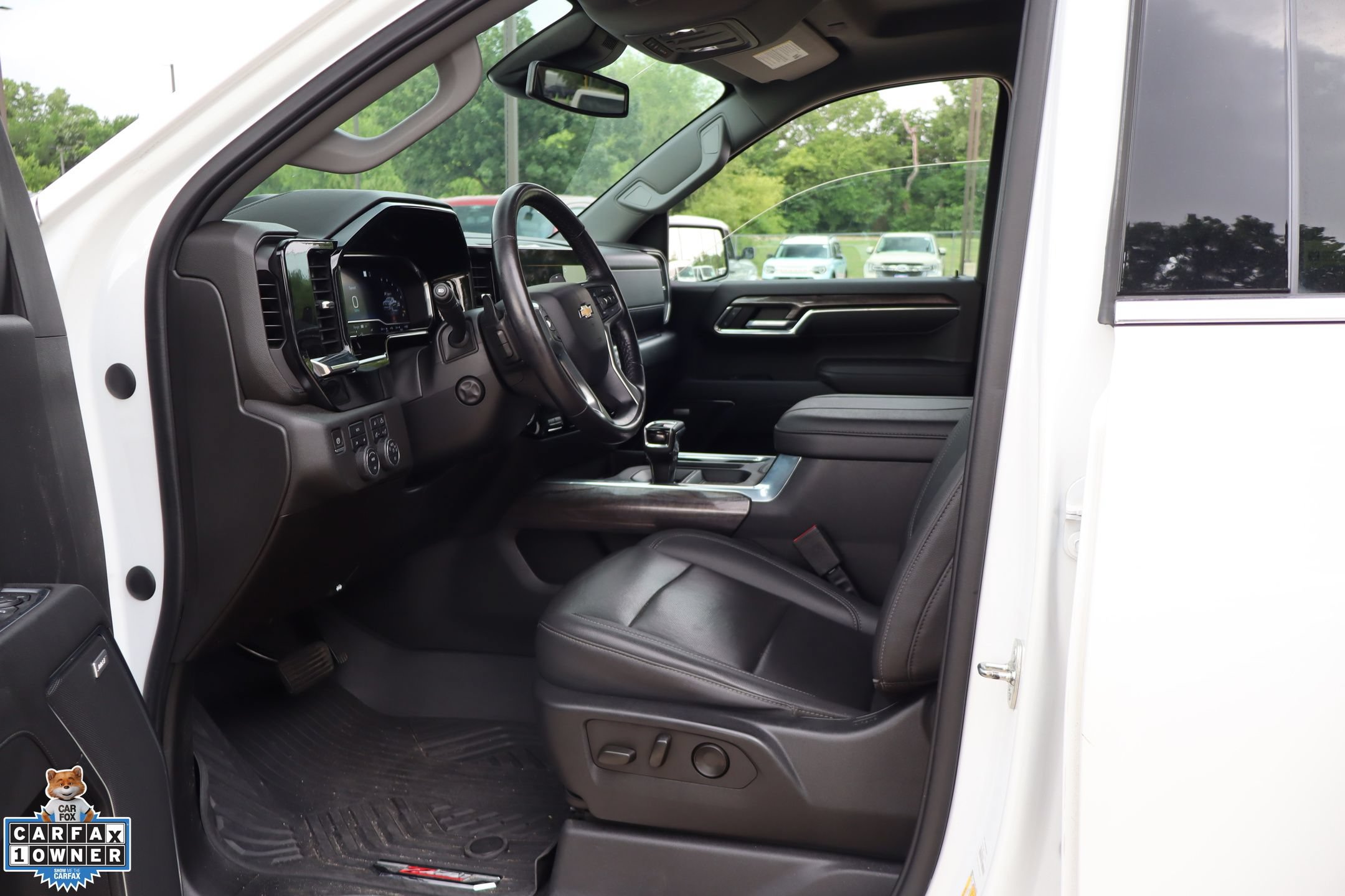 Used 2023 Chevrolet Silverado 1500 LTZ AWD/4WD image 25