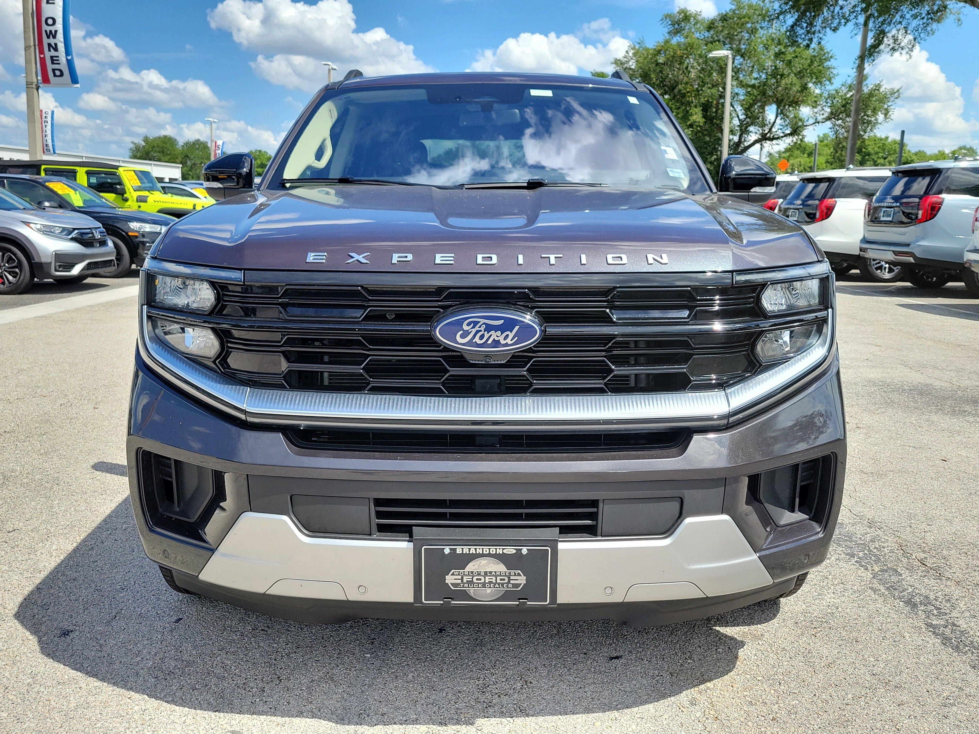 Certified 2025 Ford Expedition Platinum w/ Driver's Package AWD/4WD video 2