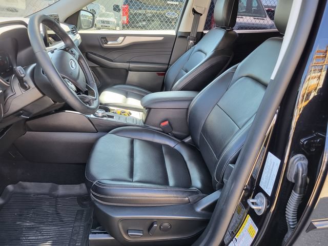 Certified 2022 Ford Escape SEL w/ Technology Package FWD image 11