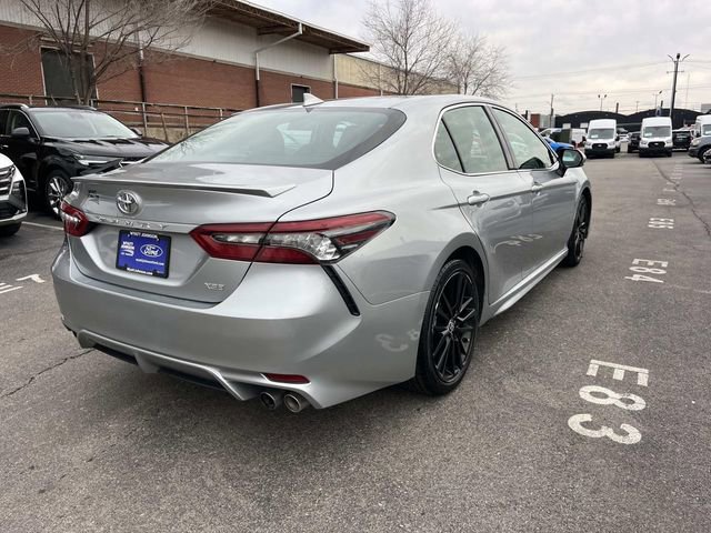 Used 2023 Toyota Camry XSE image 3