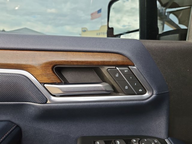 Used 2024 Chevrolet Silverado 3500 High Country w/ High Country Premium Package AWD/4WD image 26