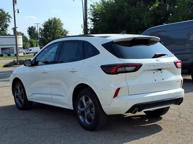 Certified 2024 Ford Escape ST-Line w/ Tech Pack #1 AWD/4WD image 2