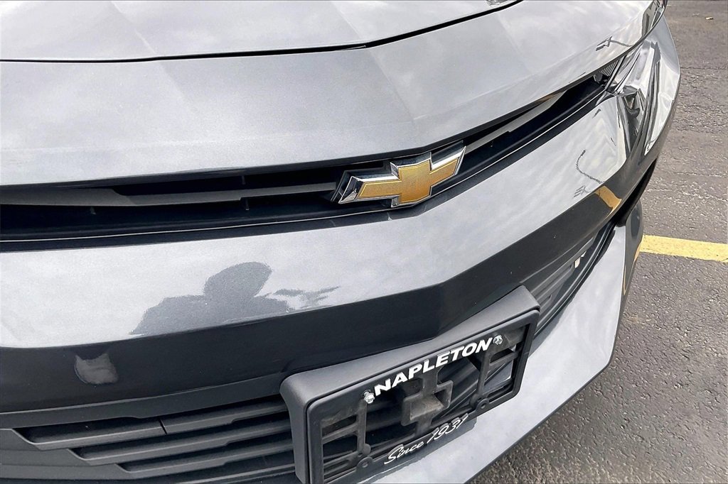 Used 2018 Chevrolet Camaro LT image 29