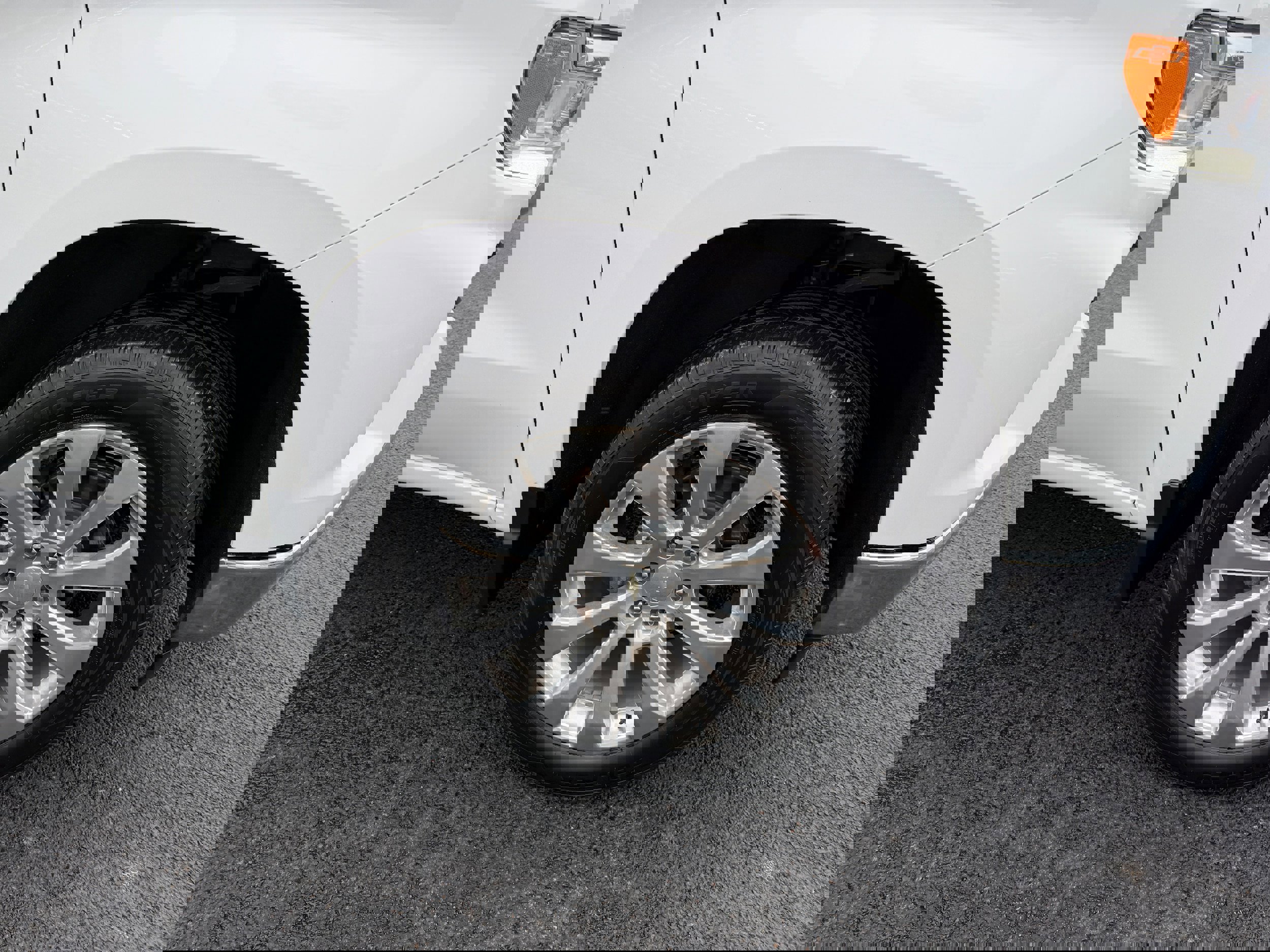 Used 2022 Chevrolet Silverado 1500 LT w/ Z71 Off-Road Package image 12