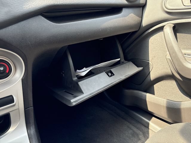 Certified 2017 Ford Fiesta SE FWD image 16