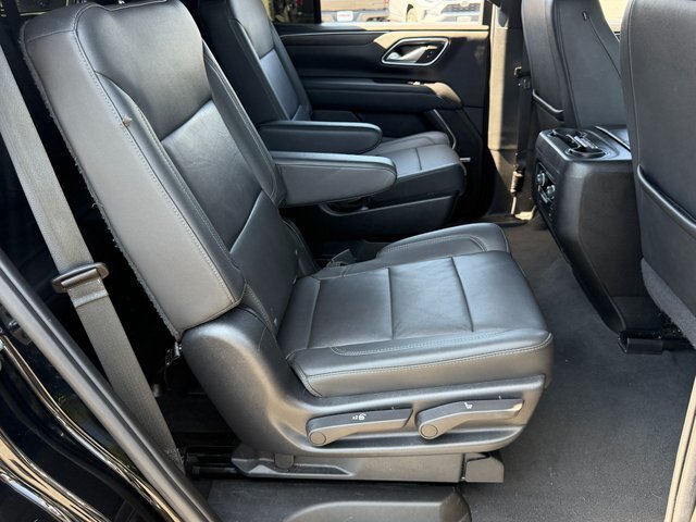 Used 2022 Chevrolet Tahoe Z71 w/ Z71 Off-Road Package AWD/4WD image 35