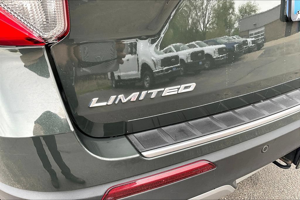Certified 2023 Ford Explorer Limited w/ Hybrid Equipment Group 310A AWD/4WD image 27