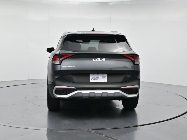 Used 2025 Kia Sportage EX AWD/4WD image 8