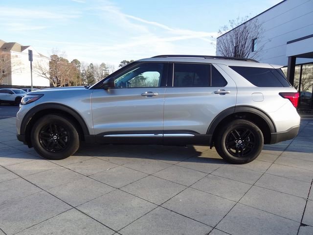 Certified 2025 Ford Explorer Active AWD/4WD image 6