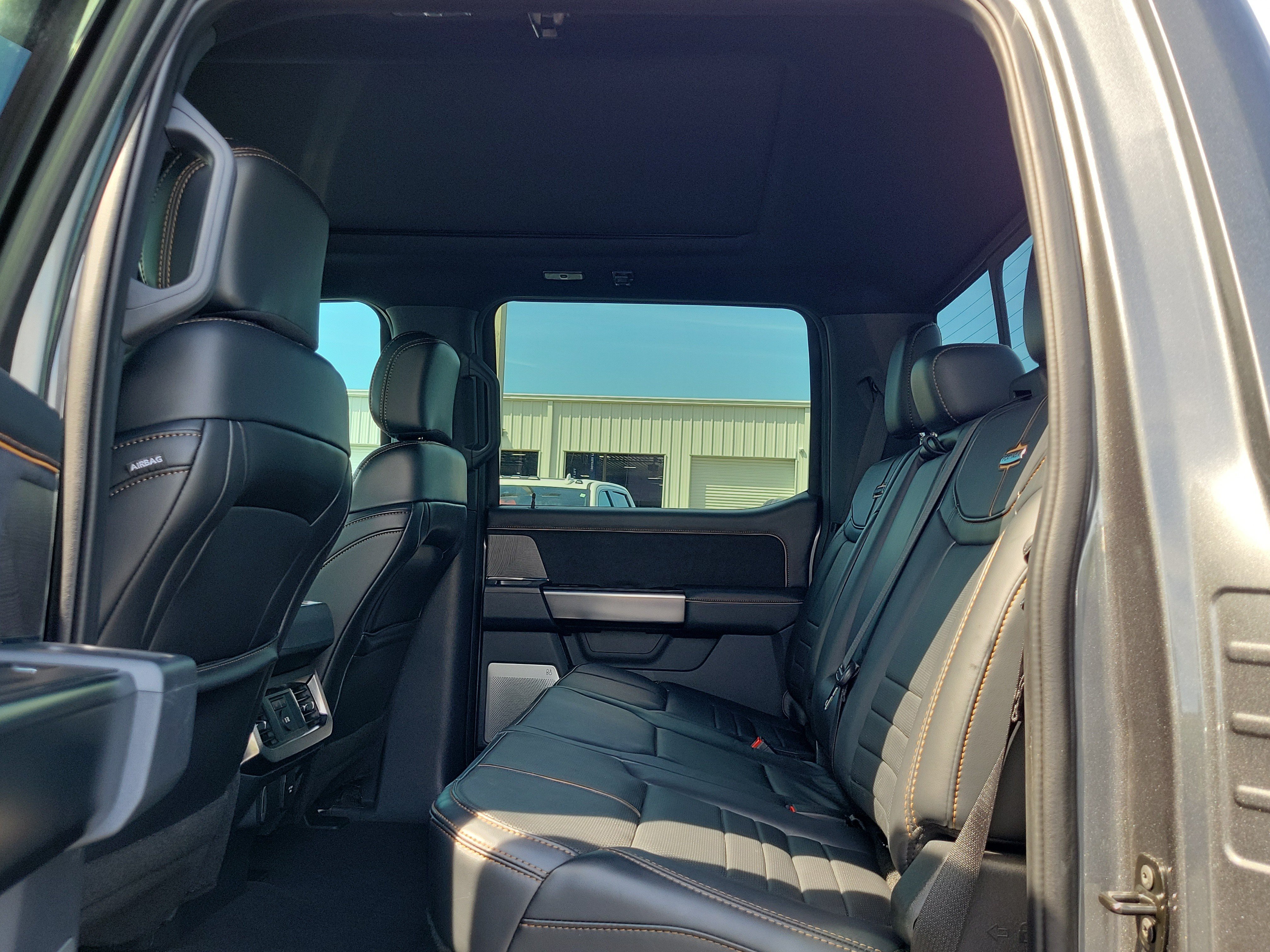 Certified 2024 Ford F250 Platinum w/ Tremor Off-Road Package AWD/4WD image 11